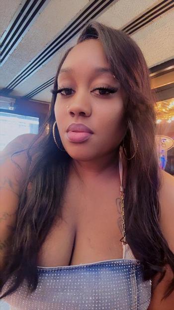 Kami, 28  female escort, Boise
